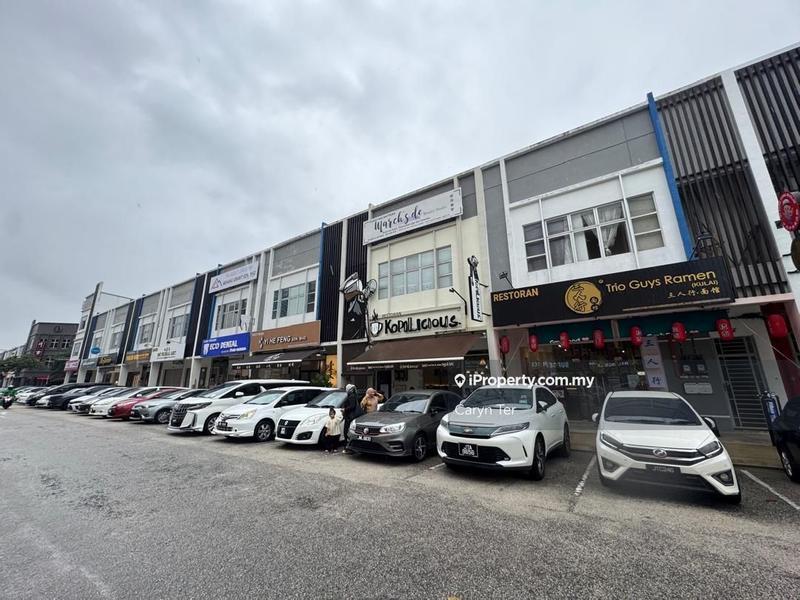 For Rent - Kulai Vervocity ( 2 Adjoining Units ) Double Storey Shop Lot ( Ground Floor )