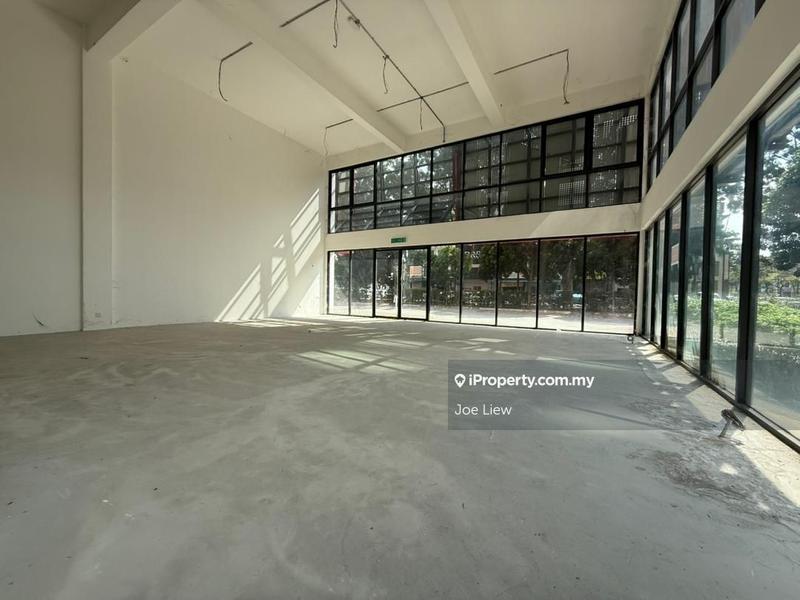 For Rent - 2 Storey Corner Unit