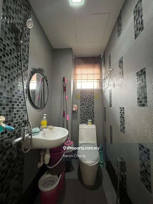 Townhouse for Sale in Taman Overseas Union (Taman Oug), Jalan Klang Lama (Old Klang Road) by Aaron Chong - iProperty.com.my