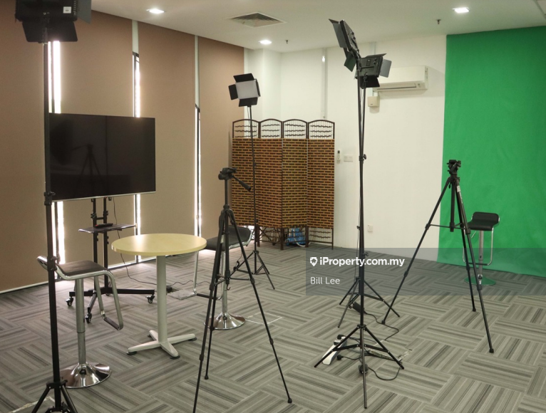 Pejabat untuk Disewa di Serdang, Seri Kembangan oleh Bill Lee - media studio - iProperty.com.my