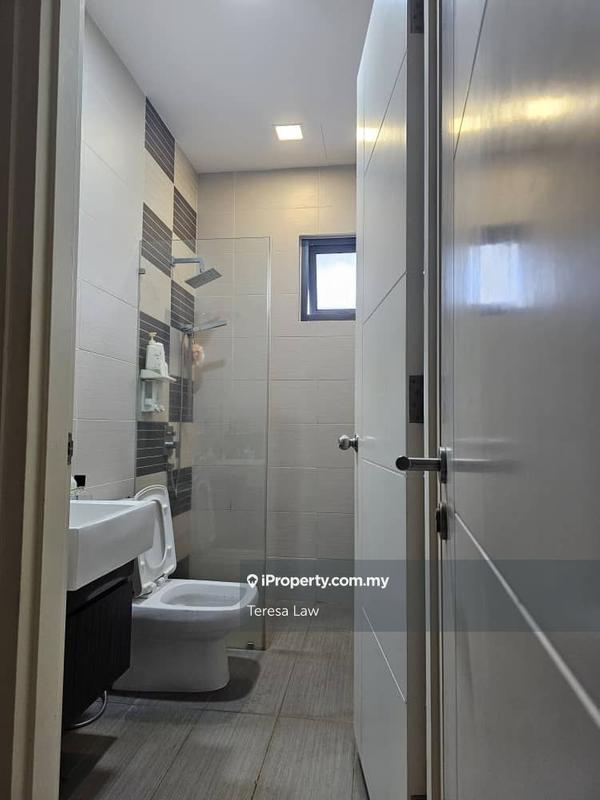 Rumah Berkembar untuk Dijual di Taman Equine, Seri Kembangan oleh Teresa Law - iProperty.com.my