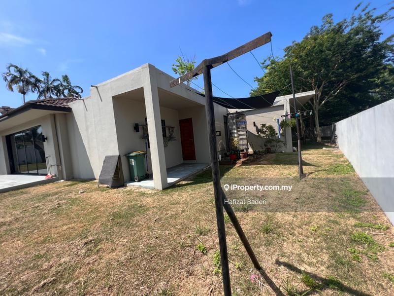 Bungalow House for Sale in Kuantan, Pahang by Hafizal Baderi - iProperty.com.my