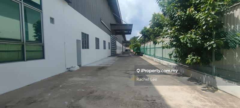 For Rent - Kg Baru Subang,Shah Alam,3 Storey Warehouse