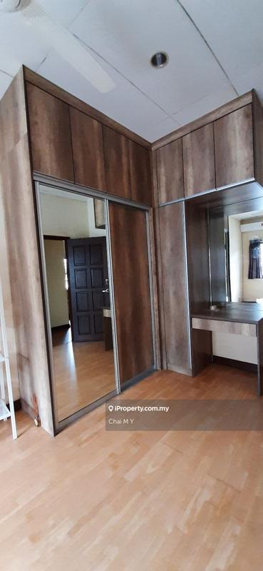 Rumah Berkembar untuk Dijual di Bandar Kinrara Seksyen 6, Bandar Kinrara oleh Chai M Y - iProperty.com.my