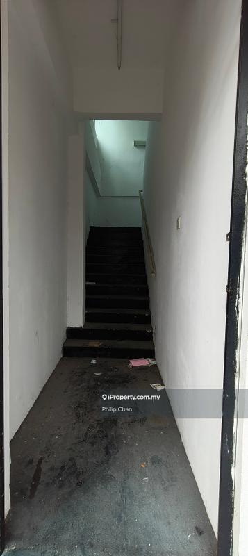 Kedai untuk Disewa di Taman Saujana Puchong, Seri Kembangan oleh Philip Chan - iProperty.com.my