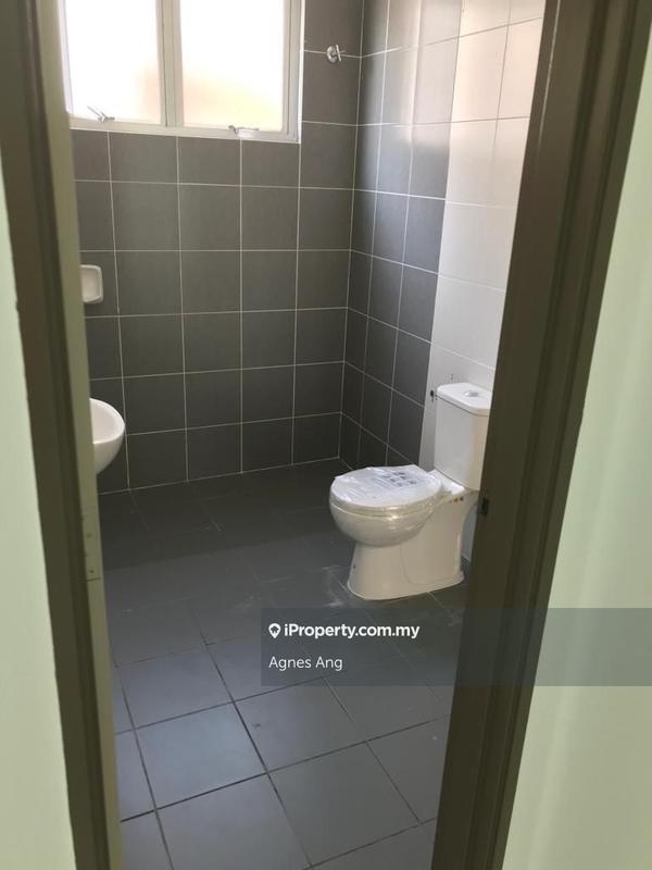 Rumah Teres 2-Tingkat untuk Dijual di Kota Bayuemas, Klang oleh Agnes Ang - iProperty.com.my