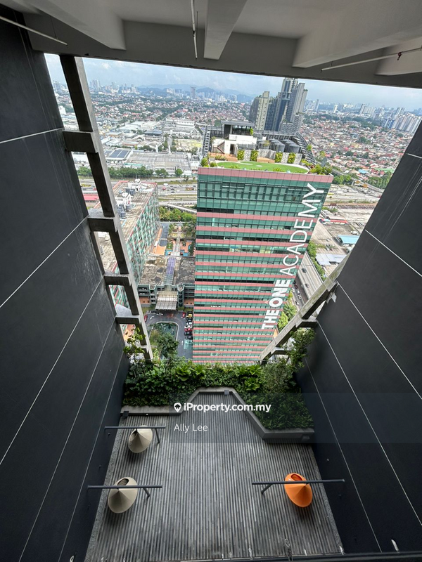Kediaman Servis untuk Dijual di YOLO Signature Suites oleh Ally Lee - iProperty.com.my