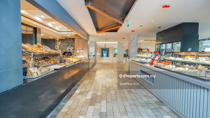 For Sale - ⭐ 4 star ⭐ Shopping Mall (100% occupied) ⭐ RM298psf ⭐ 258 rooms ⭐
