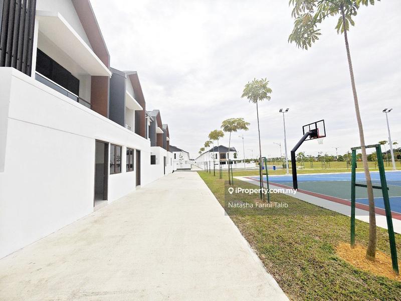 Rumah Teres 2-Tingkat untuk Dijual di Anisa Serenia City, Sepang oleh Natasha Farini Talib - iProperty.com.my