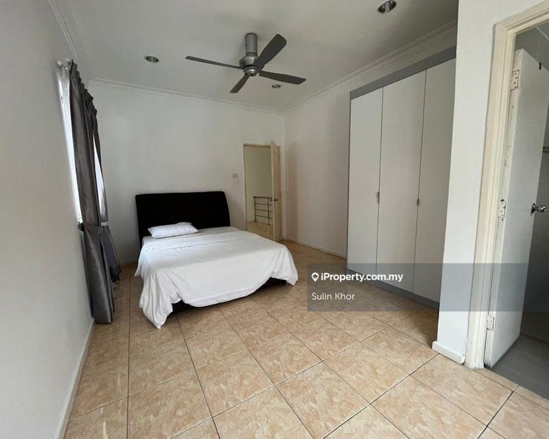 Rumah Berkembar untuk Dijual di Bandar Putra Permai, Seri Kembangan oleh Sulin Khor - iProperty.com.my