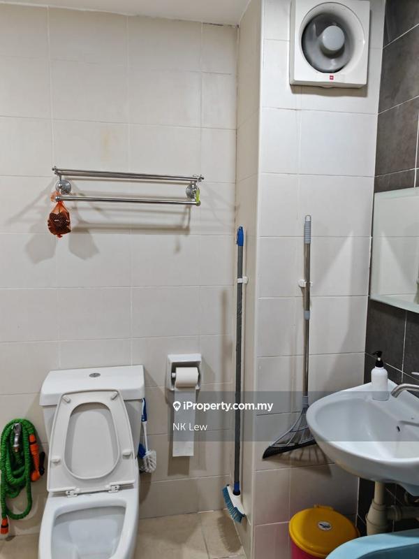 Kondominium untuk Dijual di Bayan Villa, Seri Kembangan oleh NK Lew - iProperty.com.my