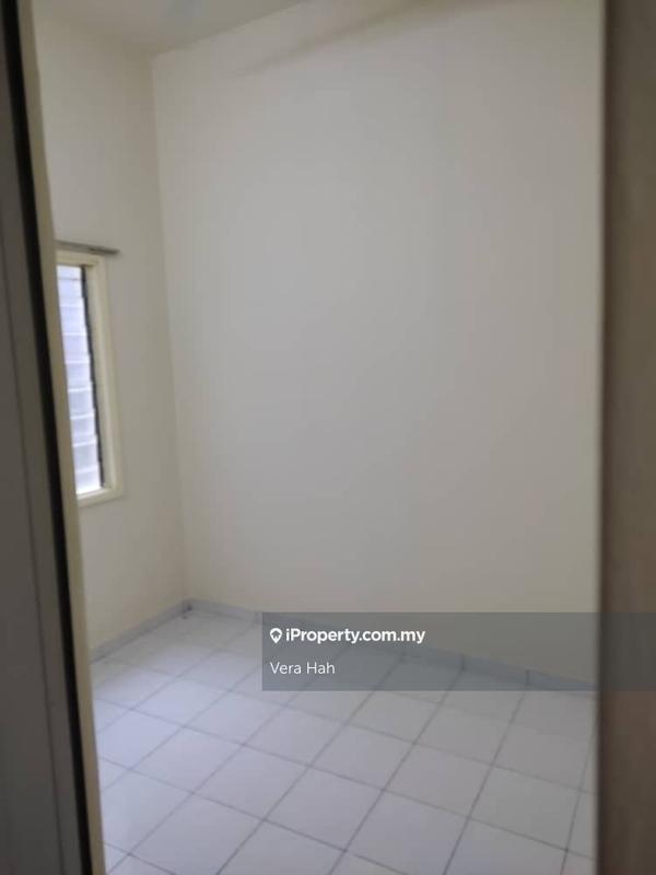 Pangsapuri untuk Dijual di Pelangi Court oleh Vera Hah - iProperty.com.my