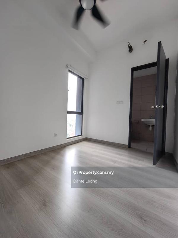 For Sale - The Holmes 2