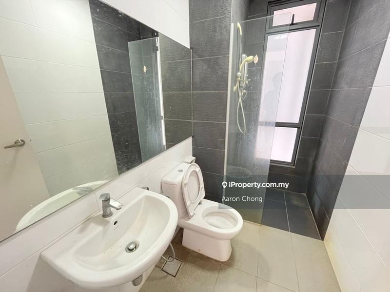 Service Residence for Sale in Paramount Utropolis by Aaron Chong - iProperty.com.my
