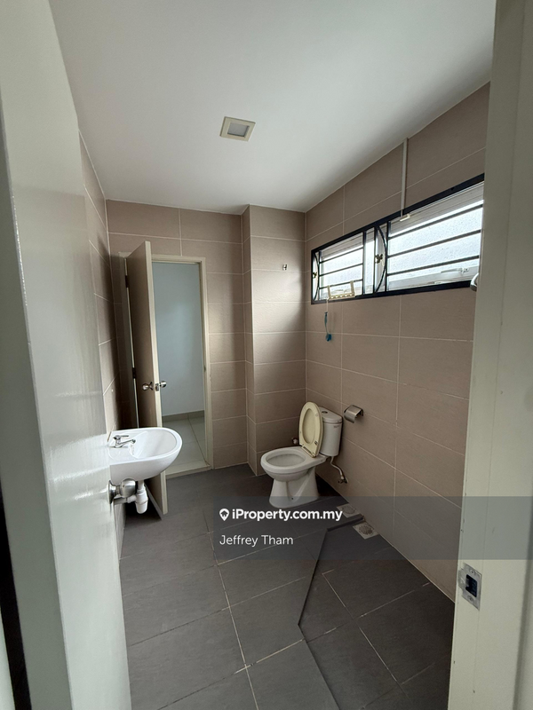 Rumah Berangkai 2 Tingkat untuk Dijual di ut2ph, Tanjong Duabelas oleh Jeffrey Tham - iProperty.com.my