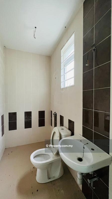 Rumah Berkembar untuk Dijual di Semenyih, Selangor oleh Robert See - iProperty.com.my