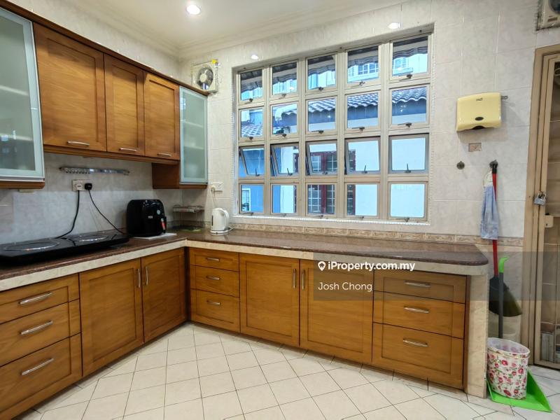Rumah Berangkai 2.5 Tingkat untuk Dijual di Seksyen 7, Shah Alam oleh Josh Chong - iProperty.com.my