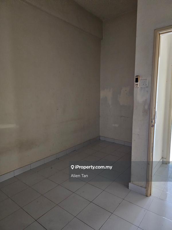 Condominium for Sale in Sterling by Allen Tan - iProperty.com.my
