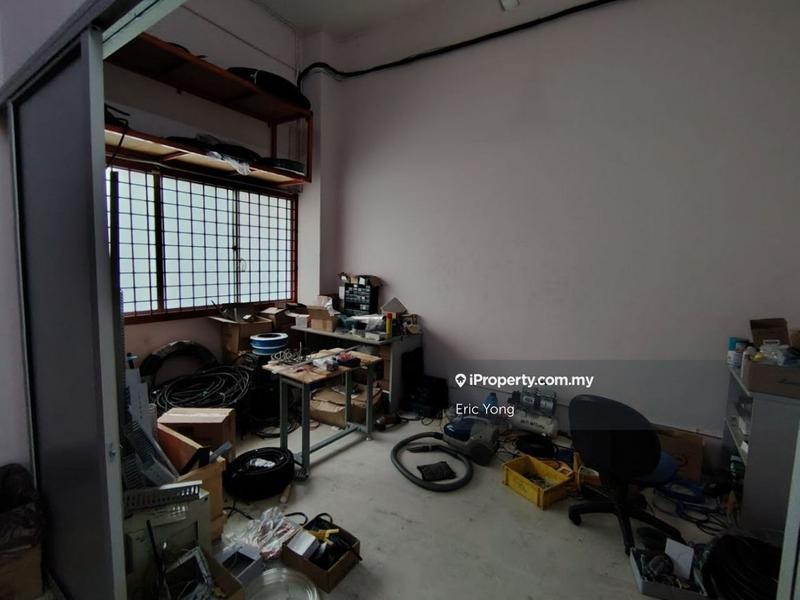 Shop for Rent in Taman Molek, Johor Bahru by Eric Yong - iProperty.com.my