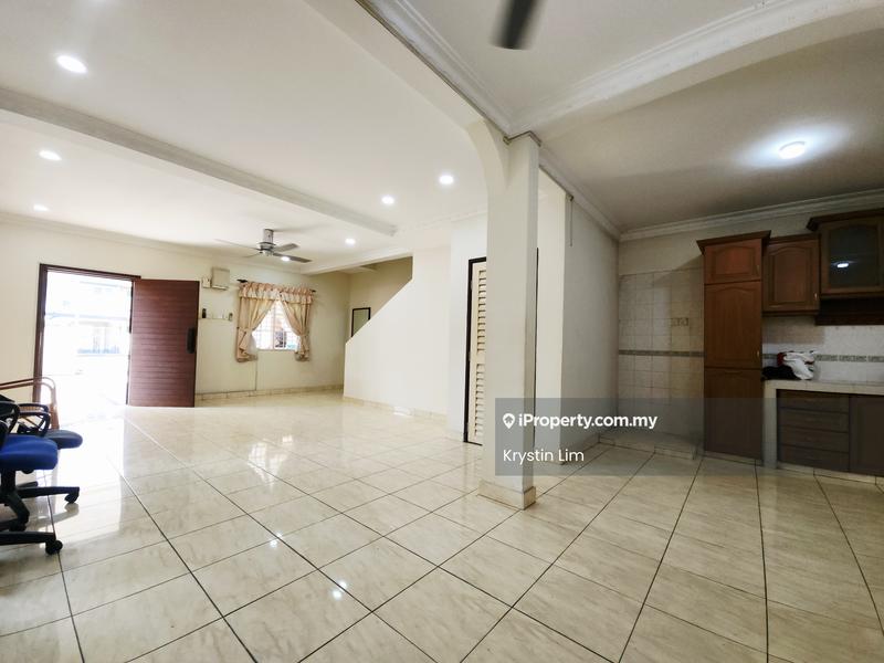 Rumah Teres 2-Tingkat untuk Dijual di Kota Kemuning, Shah Alam oleh Krystin Lim - Living Room - iProperty.com.my