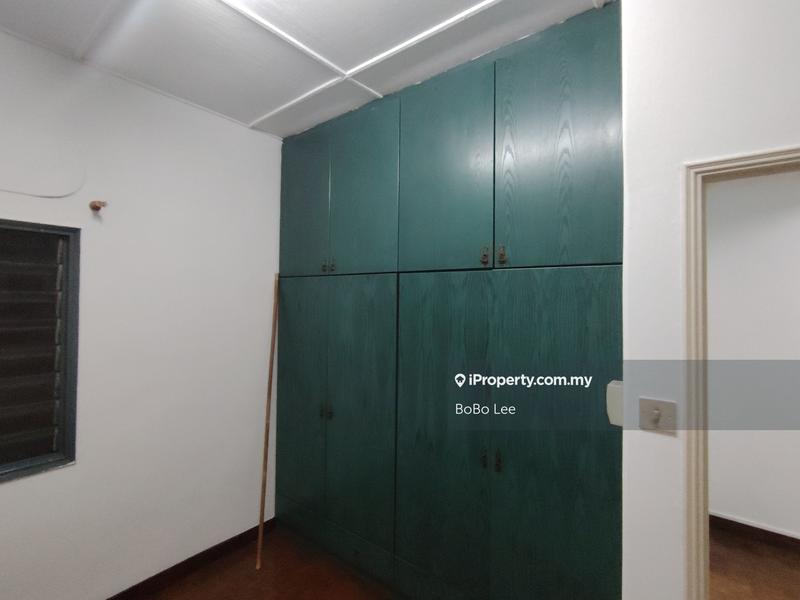 Rumah Berangkai 2 Tingkat untuk Dijual di Taman Overseas Union (Taman Oug), Jalan Klang Lama (Old Klang Road) oleh BoBo Lee - iProperty.com.my