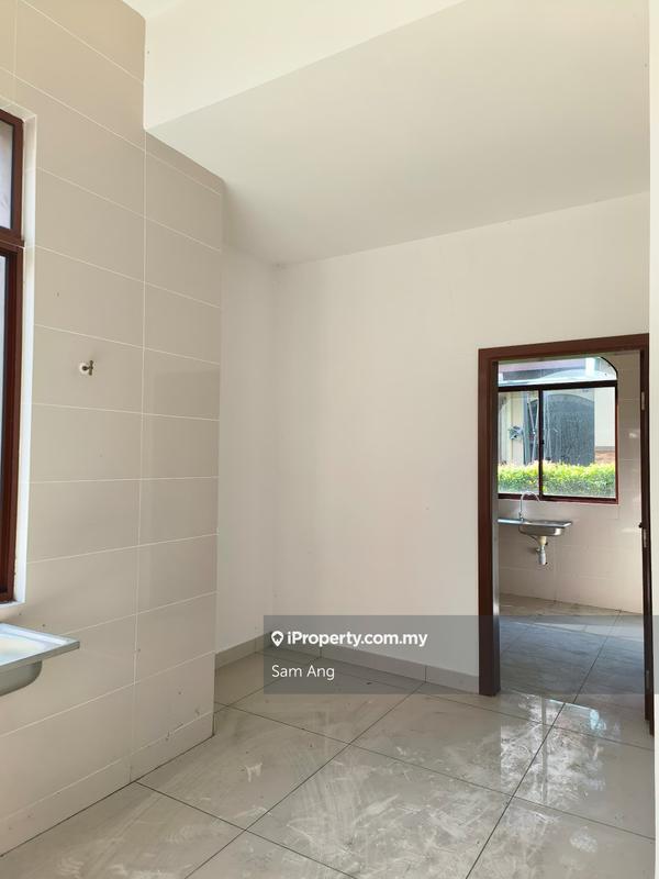 Rumah Berangkai 3 Tingkat untuk Dijual di DiamondCityEndLot,Semenyih Country Garden,Selangor, Semenyih oleh Sam Ang - iProperty.com.my