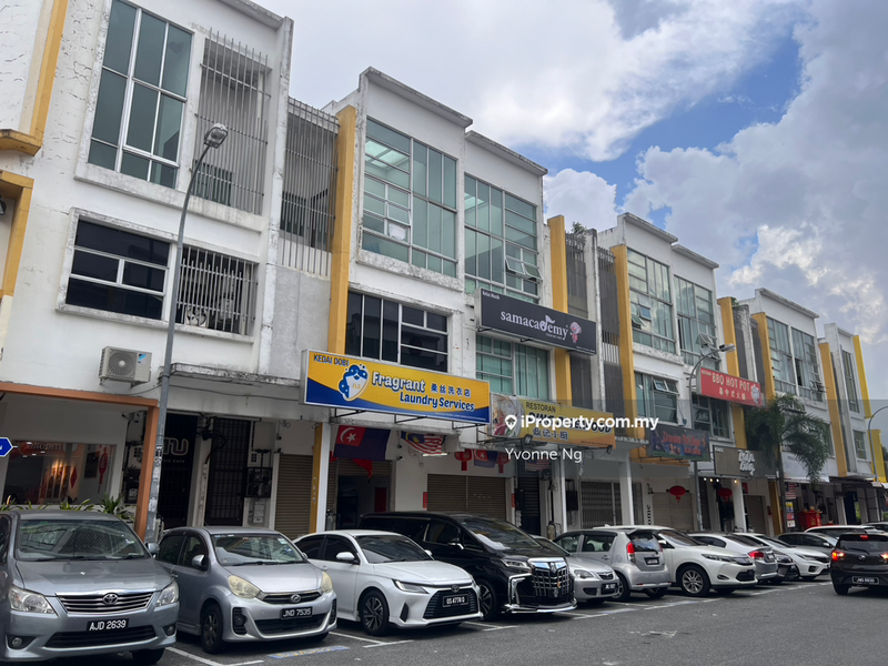 Shop-Office for Sale in Mutiara Mas 3 Storey Shophouse, Skudai by Yvonne Ng - iProperty.com.my