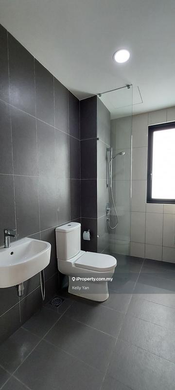 Rumah Berkembar untuk Dijual di Bandar Sungai Long, Selangor oleh Kelly Yan Kai Lit - iProperty.com.my