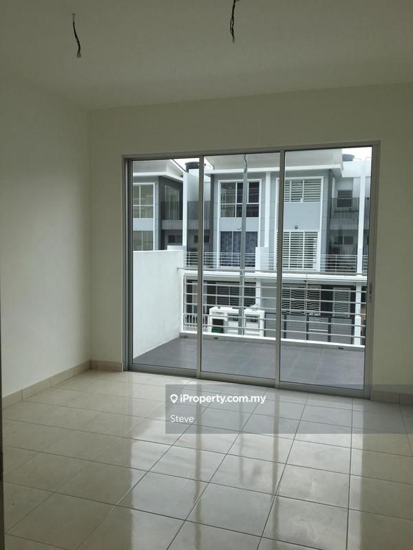 3-storey Terraced House for Sale in Taman Desa Serdang, Seri Kembangan by Steve - iProperty.com.my