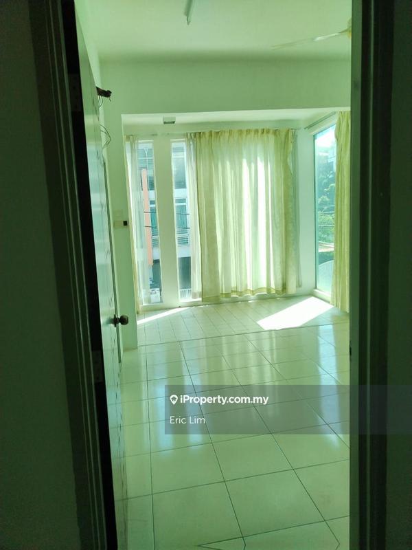 Rumah Bandar untuk Dijual di Chestwood Terrace 1, Bandar Utama, Kayu Ara oleh Eric Lim - iProperty.com.my