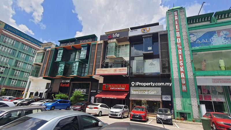For Sale - DANGA UTAMA  3.5 STOREY SHOP JALAN PERTAMA 1 FRONTING MAIN ROAD NEAR SUTERA UTAMA SKUDAI