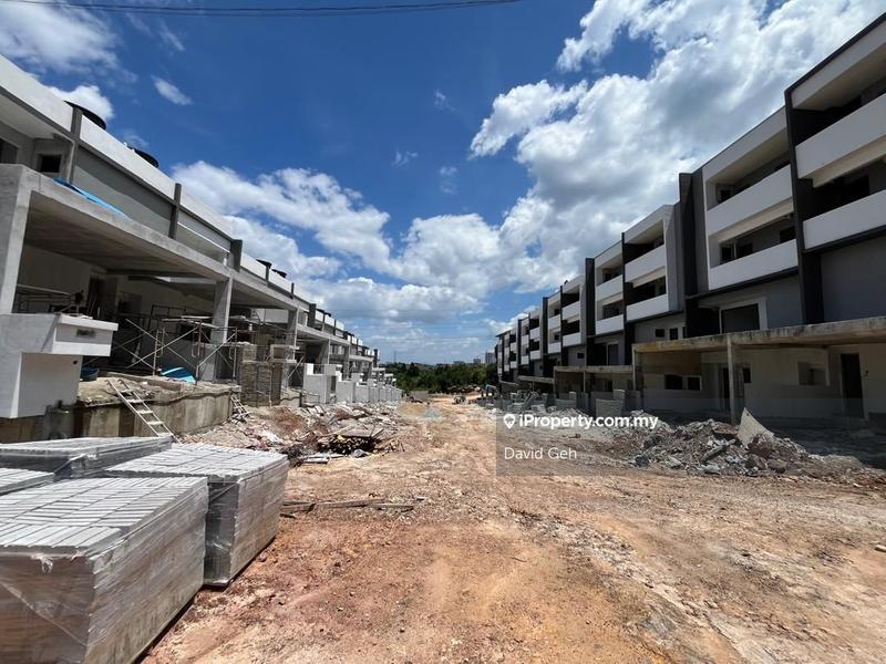 Townhouse for Sale in Taman Impian Ehsan, Balakong by David Geh - iProperty.com.my