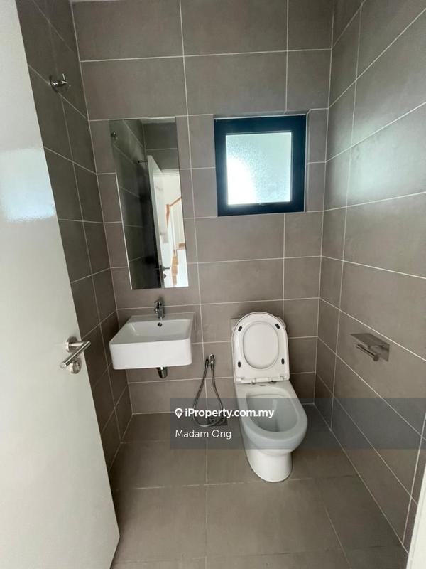 Rumah Berkembar untuk Dijual di Cyber 10, Cyberjaya oleh Madam Ong - iProperty.com.my
