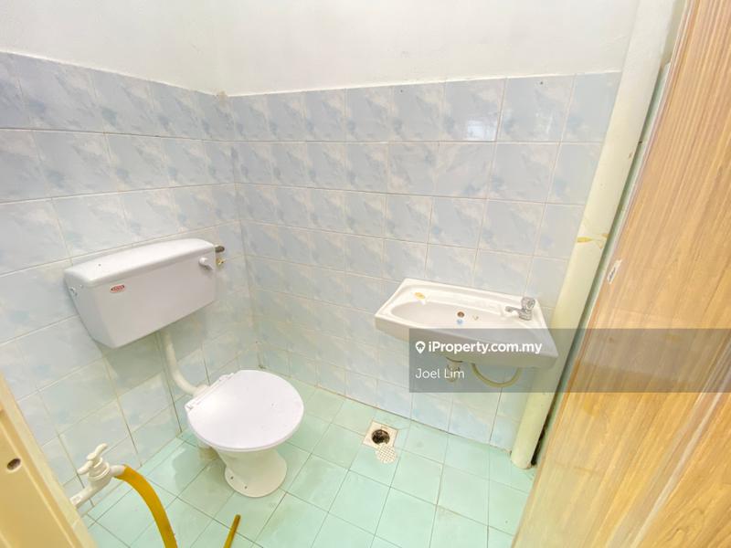 1-storey Terraced House for Sale in Taman Telok, Telok Panglima Garang by Joel Lim - iProperty.com.my