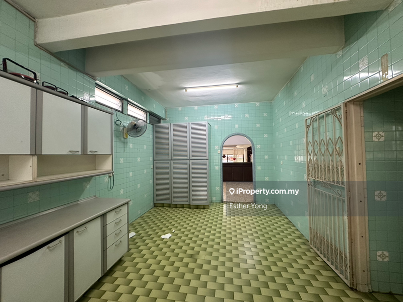 Rumah Berkembar untuk Dijual di Taman Danau Desa, Taman Desa oleh Esther Yong - iProperty.com.my