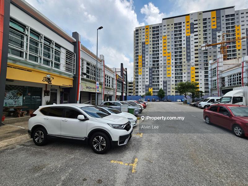 Shop / Office untuk Dijual di Taman Cahaya Alam, Shah Alam oleh Alvin Lee - iProperty.com.my