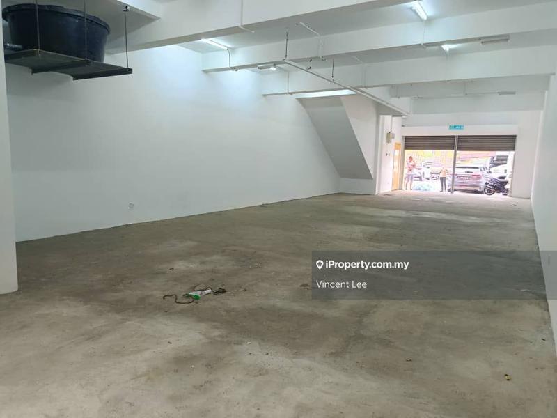For Rent - Ground Floor Shop Lot for Rent at Pusat Perdagangan Seri Kembangan