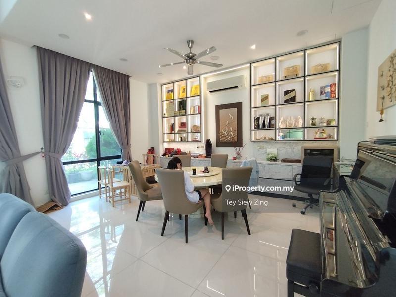 Semi-Detached House for Sale in Taman Bukit Serdang, Seri Kembangan by Tey Siew Zing - iProperty.com.my