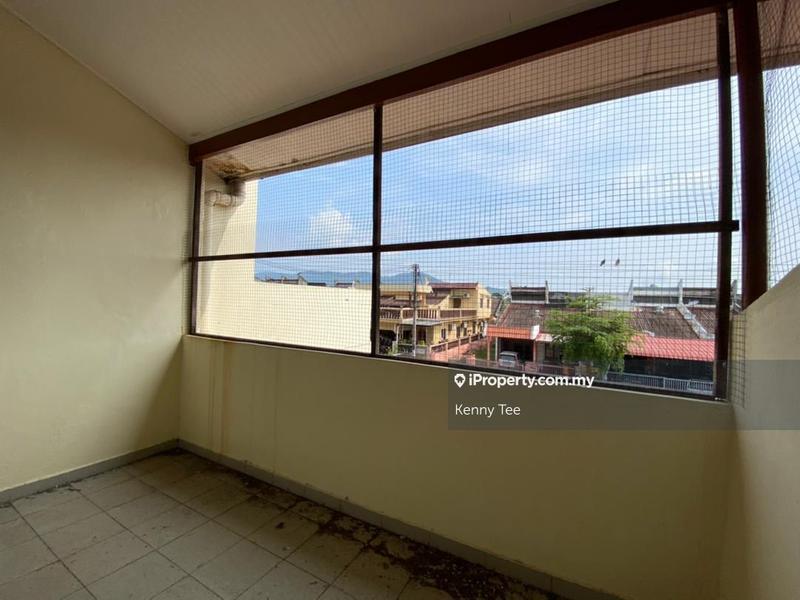 Rumah Berangkai 2 Tingkat untuk Dijual di Renovated spacious house for sale, Bukit Kepayang oleh Kenny Tee - iProperty.com.my