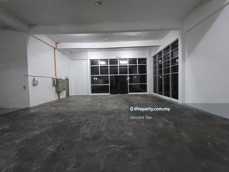 For Sale - Corner Semi-D Factory 75x170 13800sf Saujana Teknologi Rawang