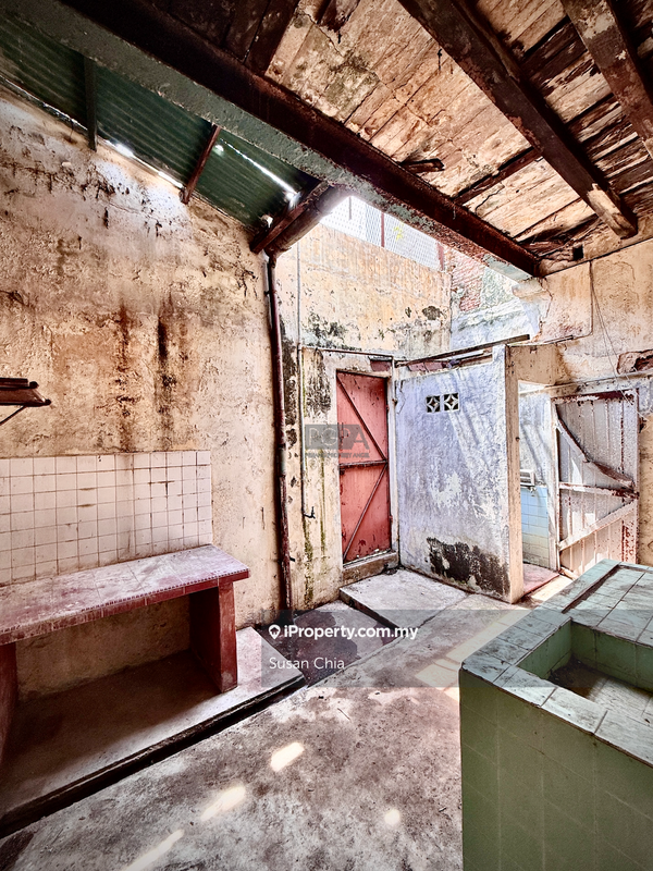 Shop-Office for Sale in Toh Aka Lane, George Town by Susan Chia - iProperty.com.my