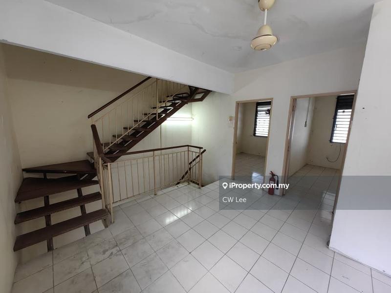 2.5-storey Terraced House for Sale in Taman Putra Perdana, Puchong by CW Lee - iProperty.com.my