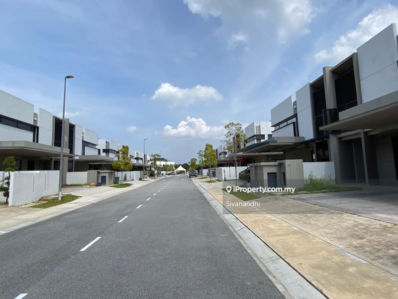 Rumah Berkembar untuk Dijual di Kota Kemuning, Shah Alam oleh Sivanandhi - iProperty.com.my