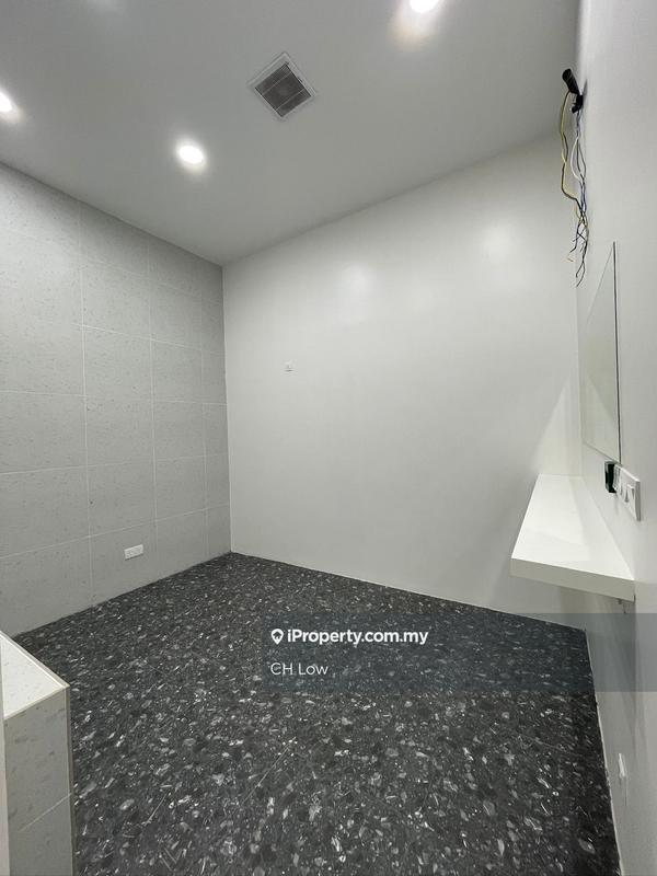 Kedai untuk Disewa di Bandar Rimbayu, Telok Panglima Garang oleh CH Low - iProperty.com.my
