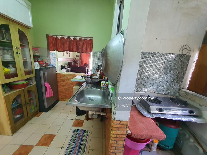 Pangsapuri untuk Dijual di Api Api Apartment oleh Liaw Vui Onn - iProperty.com.my