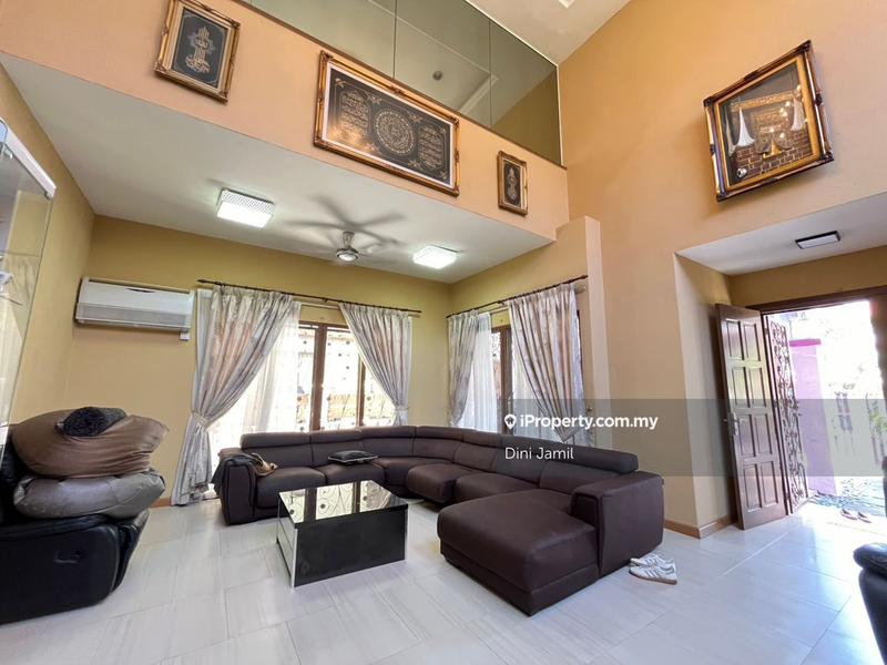 Rumah Teres 2-Tingkat untuk Dijual di Bukit Jelutong, Shah Alam oleh Dini Jamil - iProperty.com.my