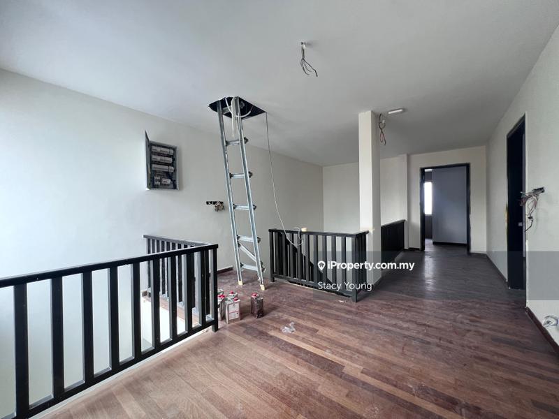 Rumah Berkembar untuk Dijual di Wira Heights, Bandar Sungai Long oleh Stacy Young - iProperty.com.my