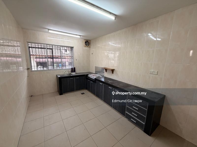 Townhouse for Sale in Templer Suasana, Rawang by Edmund CHLeow - Kitchen - iProperty.com.my