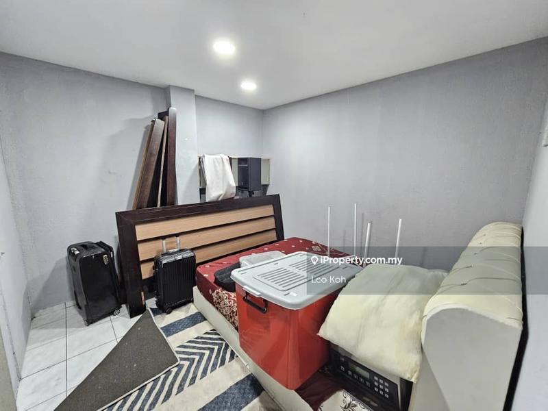 1.5-storey Terraced House for Sale in Taman Bukit Kuchai, Bandar Kinrara by Leo Koh - iProperty.com.my