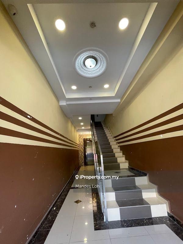 Shop-Office for Sale in Taman Bukit Serdang, Seri Kembangan by Mandes Loh - iProperty.com.my